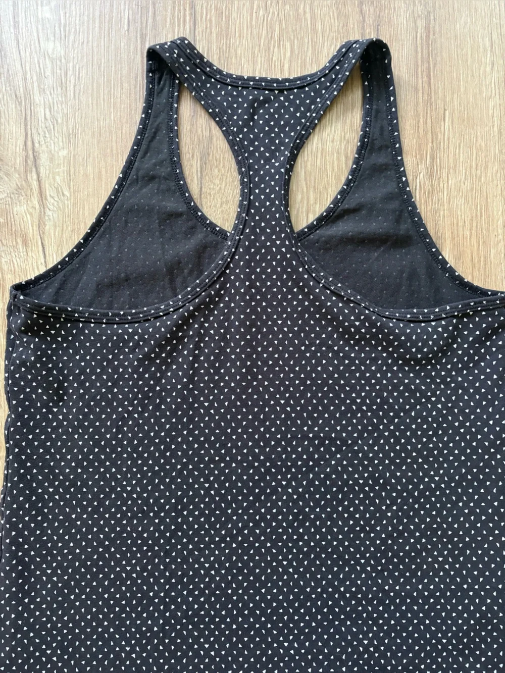 Nike Women's Black Tank Top with Pink Swoosh and Micro Triangle Print Sz medium
